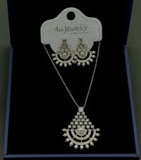 Majestic Pearl Fan Pendant Set