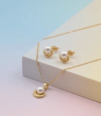 Pearl Arc Pendant Set